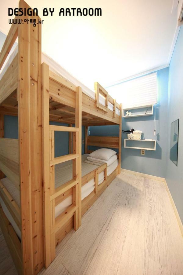 Jjuk Guesthouse Jeju Bagian luar foto