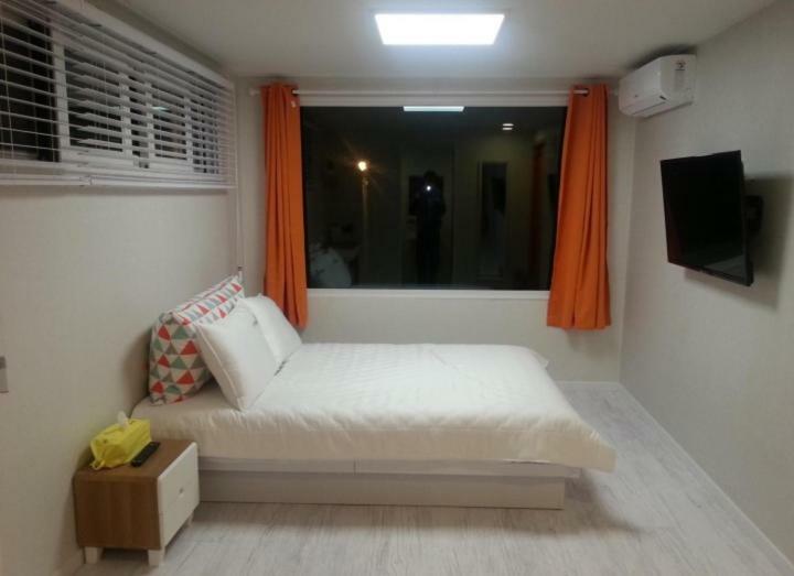 Jjuk Guesthouse Jeju Bagian luar foto